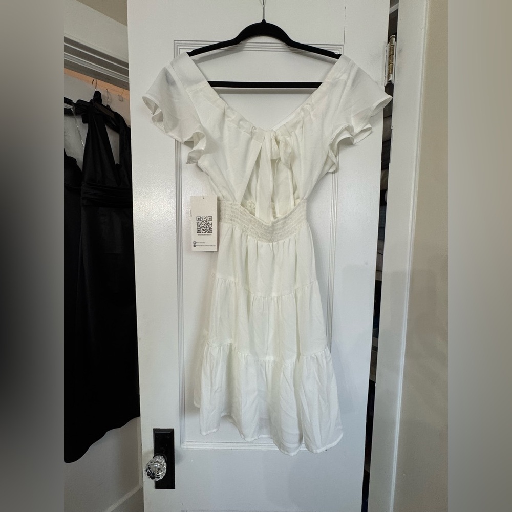 Emerald Sundae White Ruffle Dress - Picture 2 of 3